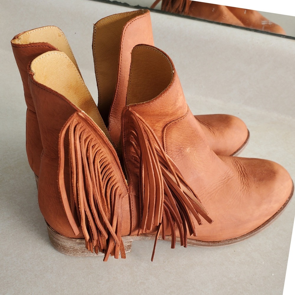 MATISSE Voyager Boho Fringed Flat Booties Cognac Cayenne‎ Leather Rustic Sz 7M
